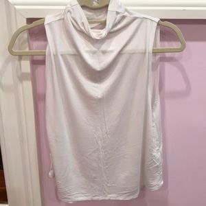 Turtleneck sleeveless blouse